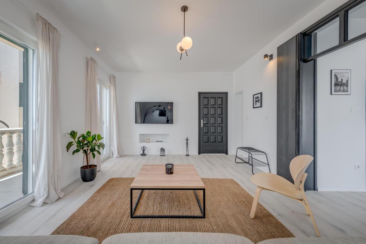Beachfront Apartments Сплит Экстерьер фото