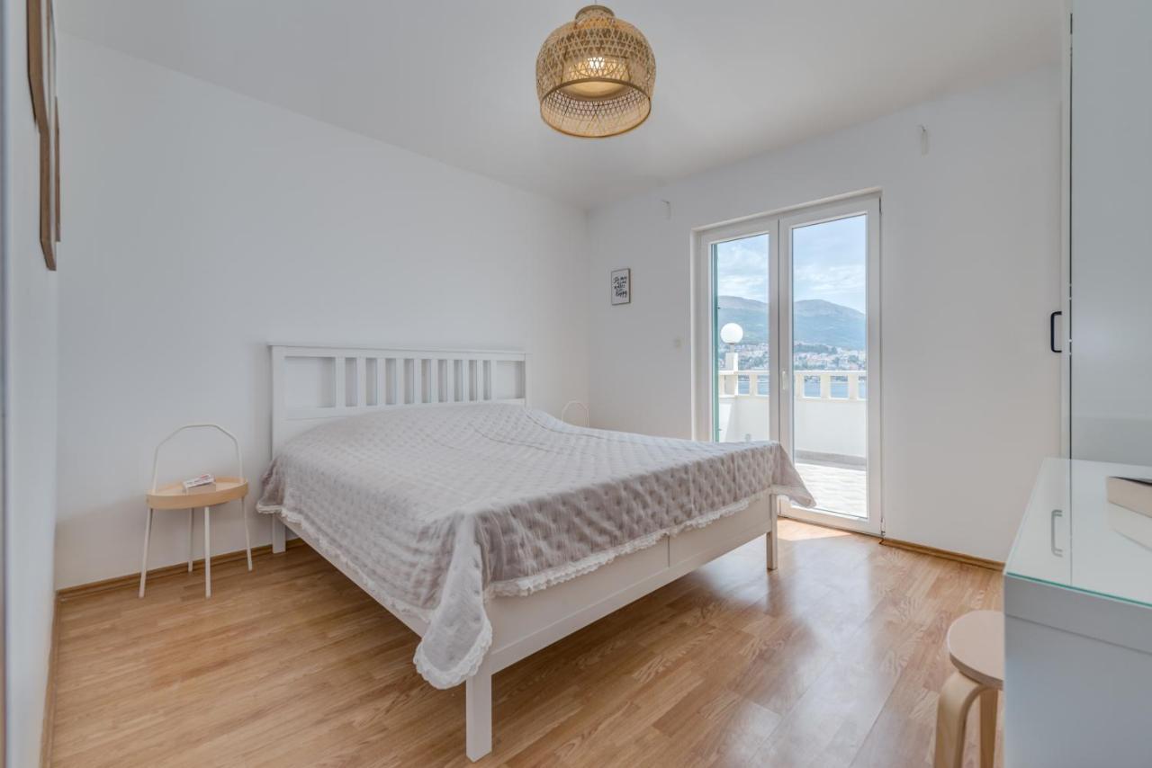 Beachfront Apartments Сплит Экстерьер фото