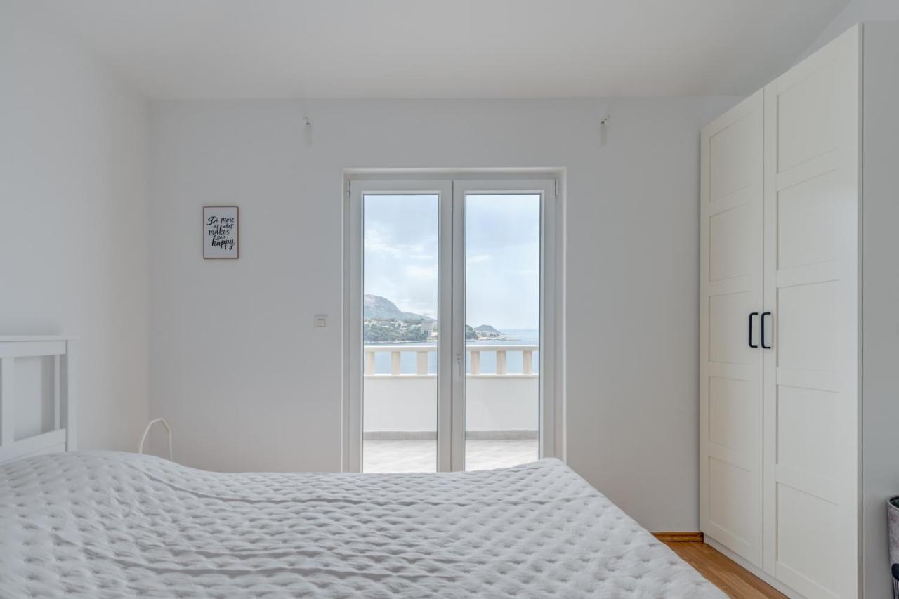 Beachfront Apartments Сплит Экстерьер фото